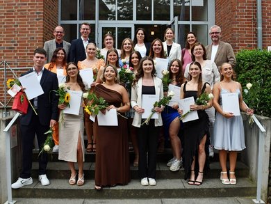 Gruppenfoto des Examenskurses 2024 der Berufsfachschule Pflege