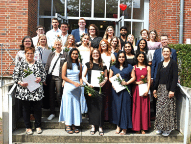Gruppenfoto des Examenskurses 2025 der Berufsfachschule Pflege